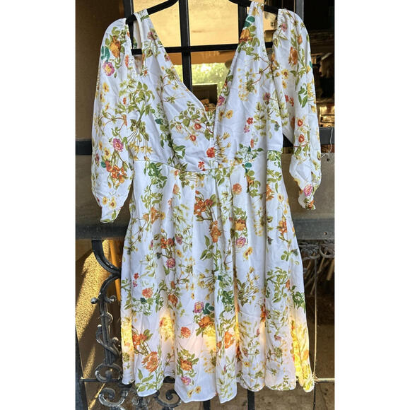 Womens Disneys Alice Through the Looking Glass Floral Cold Shoulder Dress Size M - Picture 1 of 16